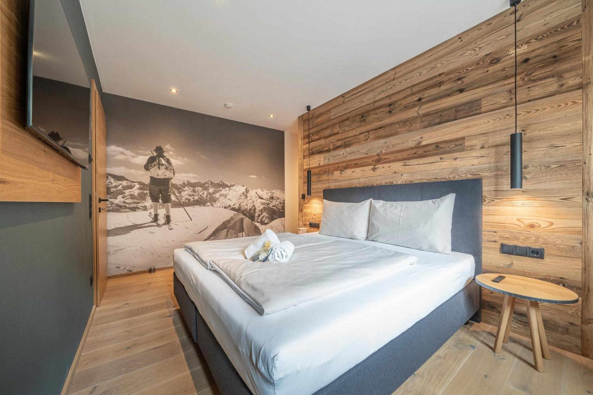 Der Ortnerhof - Hotel & Reiterhof Prägraten Room photo