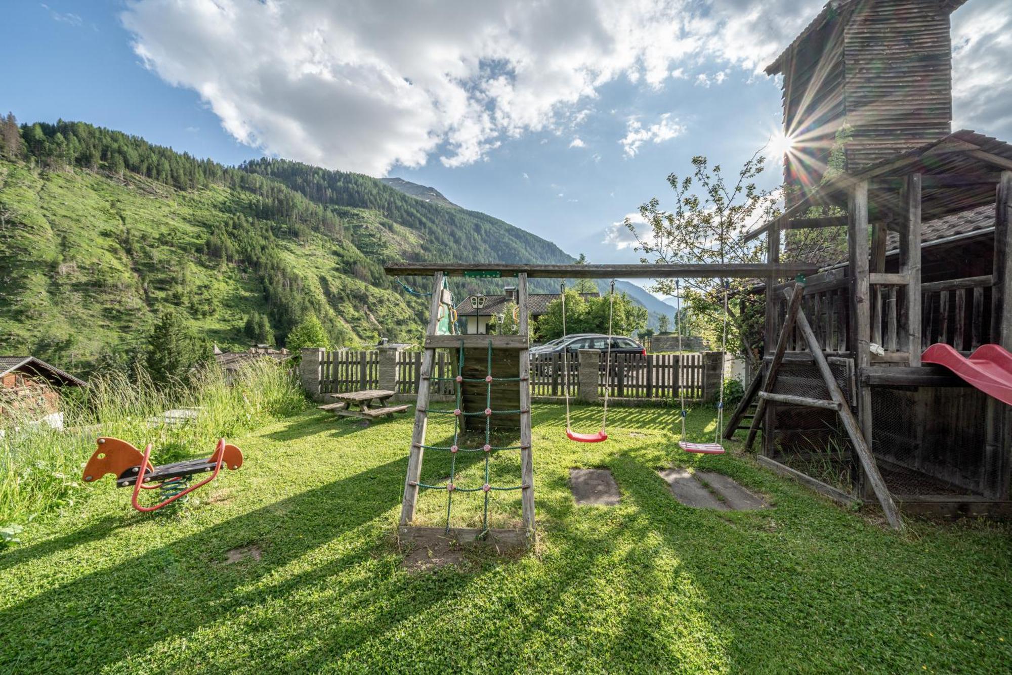 Der Ortnerhof - Hotel & Reiterhof Prägraten Exterior photo